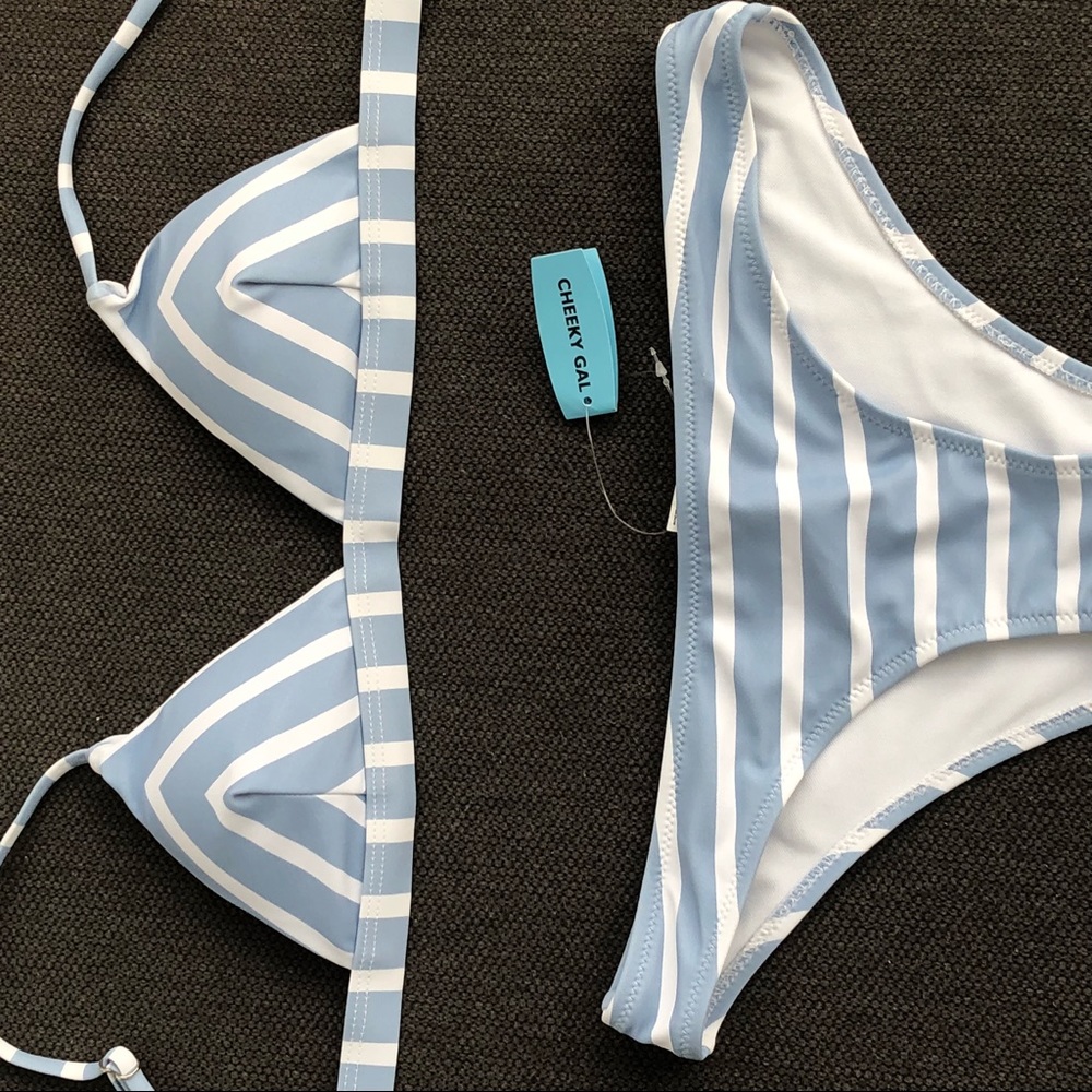 Stripped bikini - Picture 4 of 4